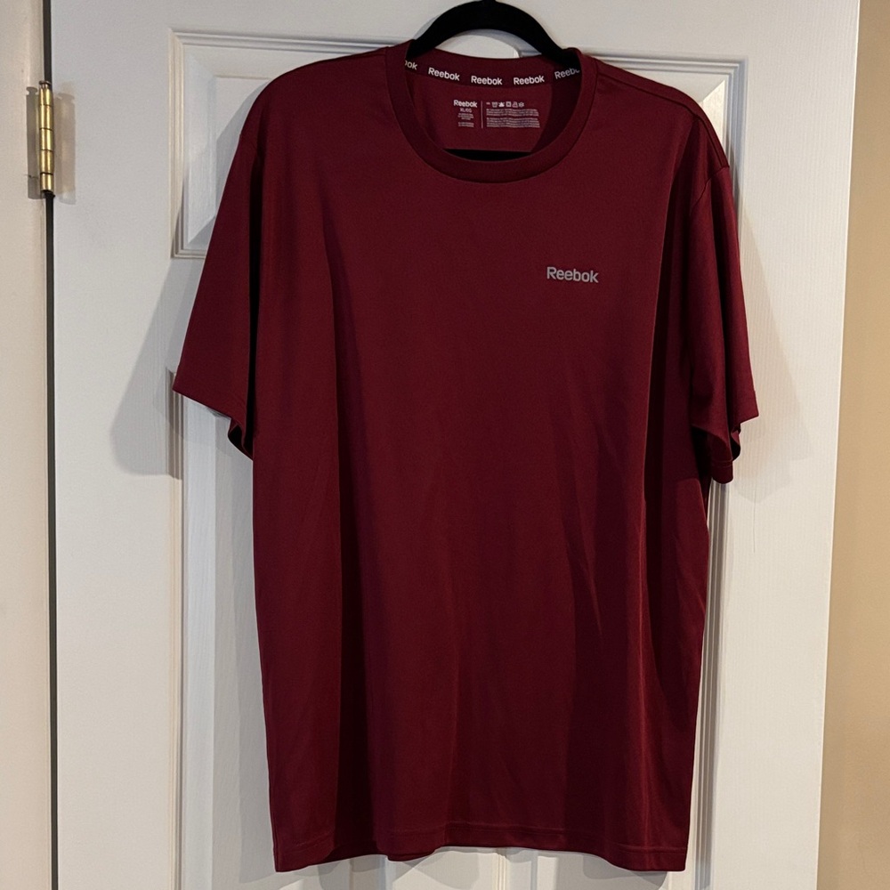 Reebok Men's Burgundy‎ Short Sleeve Tee